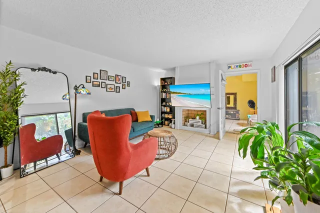 3-bedroom home at 824 Springdale Circle, Palm Springs