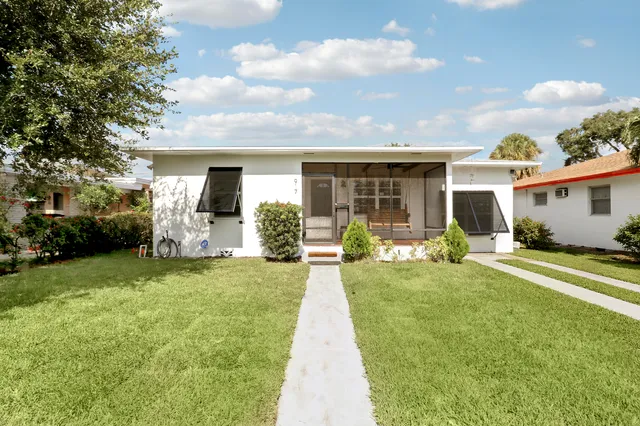 3-bedroom home at 917 N OCEAN BREEZE, Lake Worth Beach