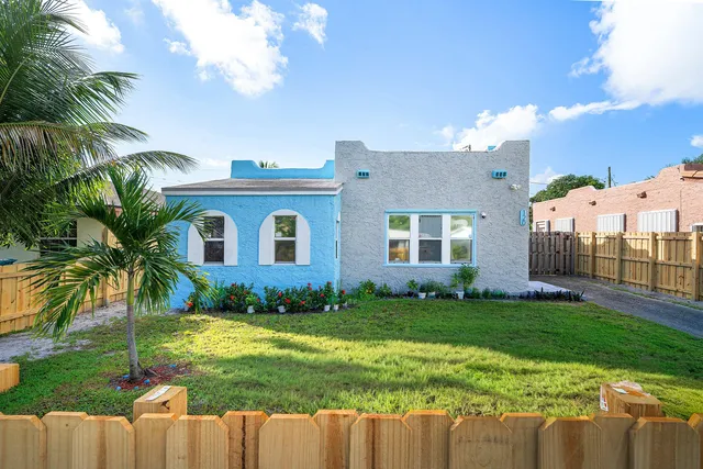 3-bedroom home at 120 NW 4TH Avenue, Boynton Beach