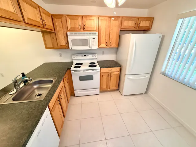2-bedroom home at 1105 Bahama Bend #B1, Coconut Creek