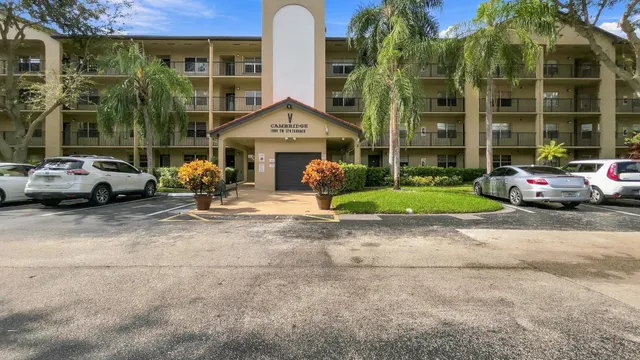 2-bedroom home at 1000 SW 128th Terrace #410V, Pembroke Pines