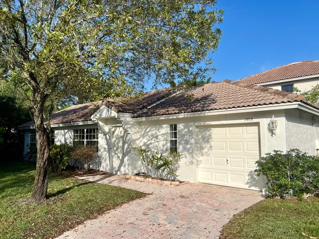 2-bedroom rental at 1906 Capeside Circle, Wellington