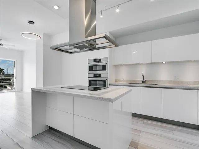1-bedroom rental at 155 E BOCA RATON Road #424, Boca Raton