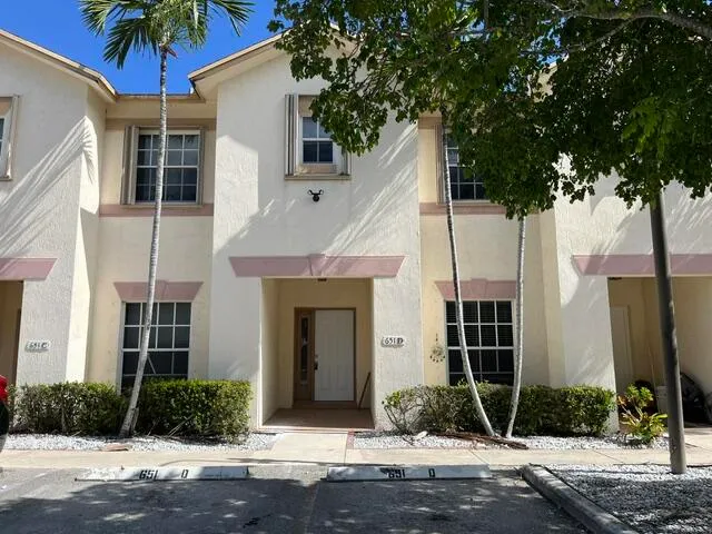 3-bedroom rental at 651 S SWINTON Avenue #B, Delray Beach