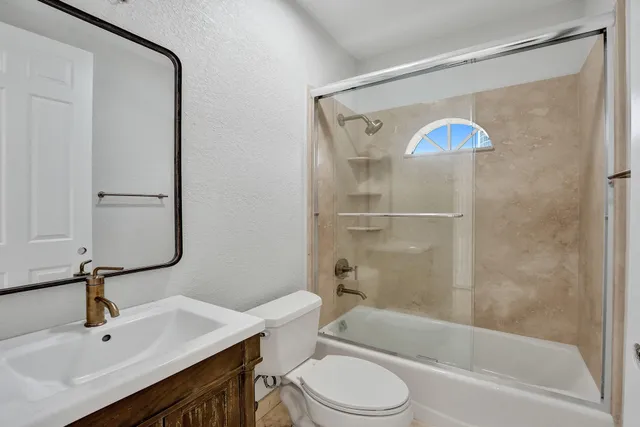 4-bedroom rental at 827 SE 2ND Court, Fort Lauderdale
