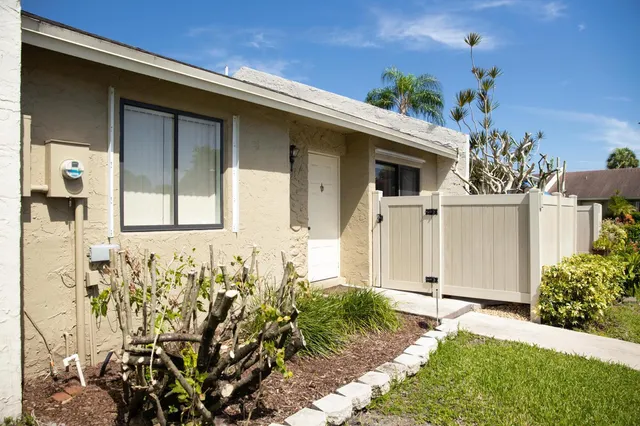 2-bedroom rental at 10128 BOCA E #C4, Boca Raton