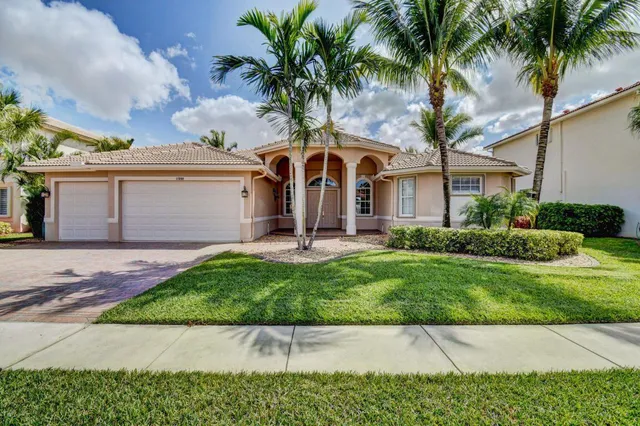 4-bedroom rental at 11840 Osprey Pointe Circle, Wellington