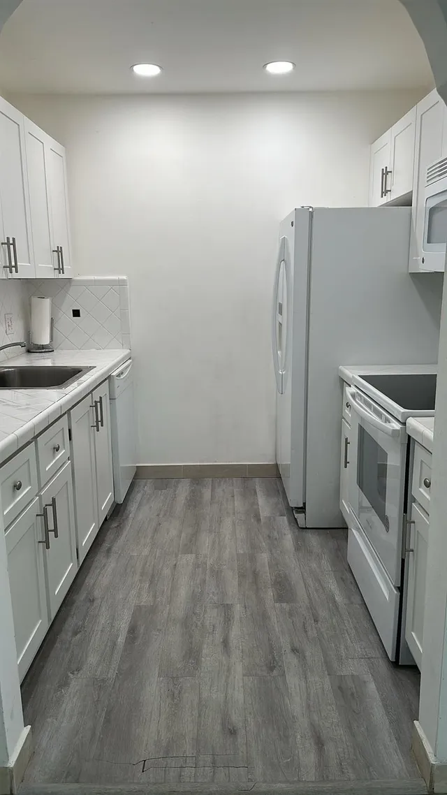 1-bedroom rental at 1401 SW 135TH Terrace #411H, Pembroke Pines