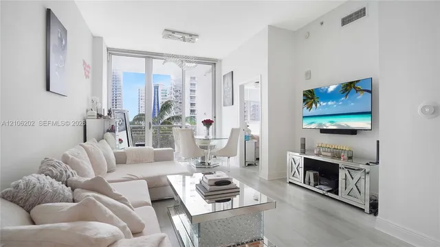 2-bedroom home at 2200 NE 4th Avenue #608, Miami
