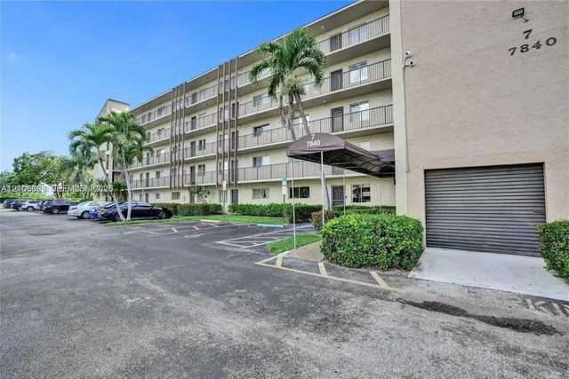 2-bedroom home at 7840 NW 50th Street #105, Lauderhill