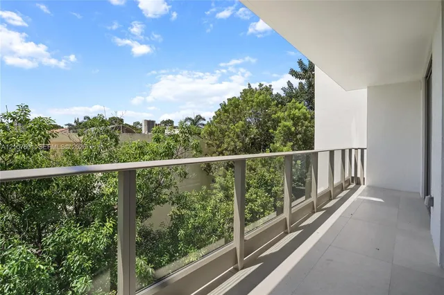 1-bedroom home at 2200 Brickell Avenue #317, Miami