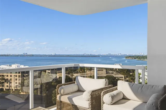2-bedroom home at 9 Island Avenue #1215, Miami Beach