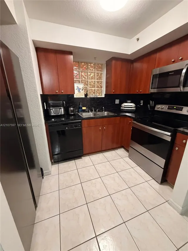 1-bedroom home at 650 Palm Avenue #2-A3, Hialeah