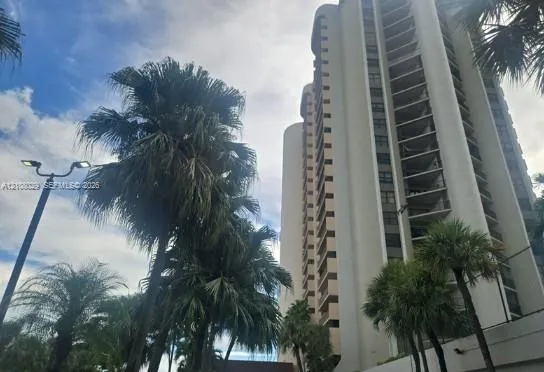 1-bedroom home at 1800 NE 114th Street #2207, Miami