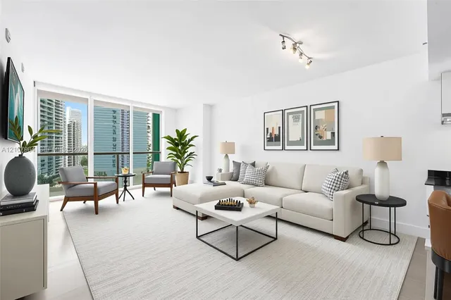 1-bedroom home at 485 Brickell Avenue #1907, Miami
