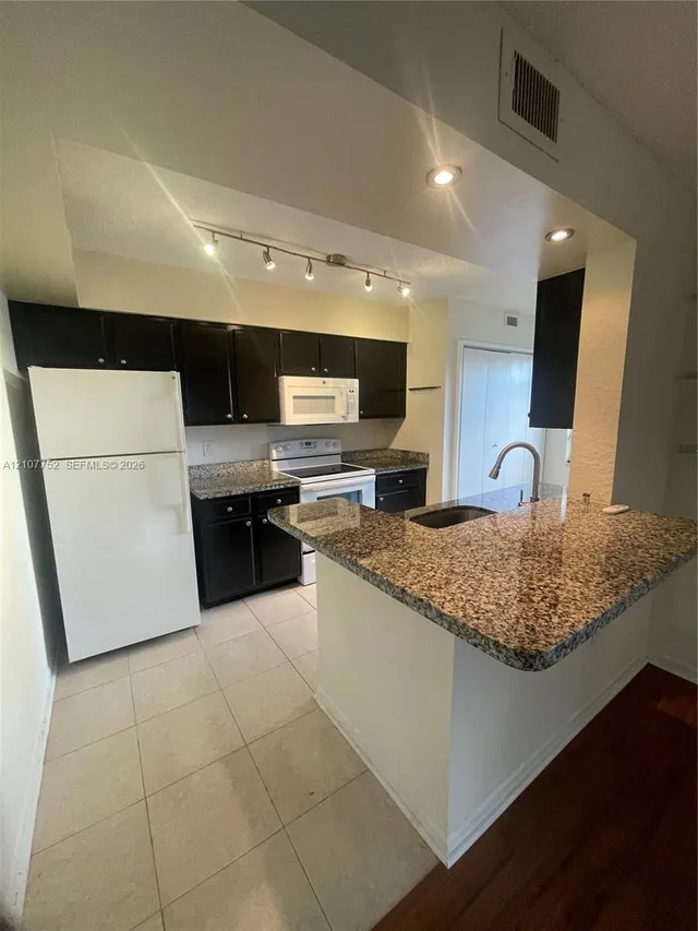 2-bedroom rental at 2831 N Oakland Forest Drive #211, Oakland Park
