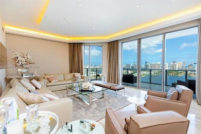 3-bedroom rental at 17301 Biscayne Boulevard #L-PH-10, North Miami Beach