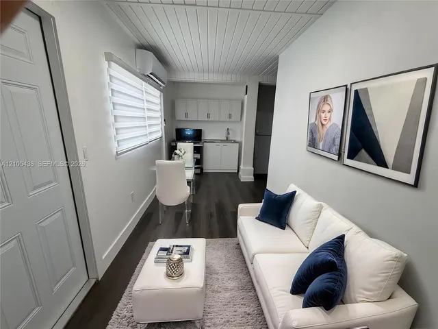 4-bedroom rental at 5950 NW 114th Street #Eff 1, Hialeah