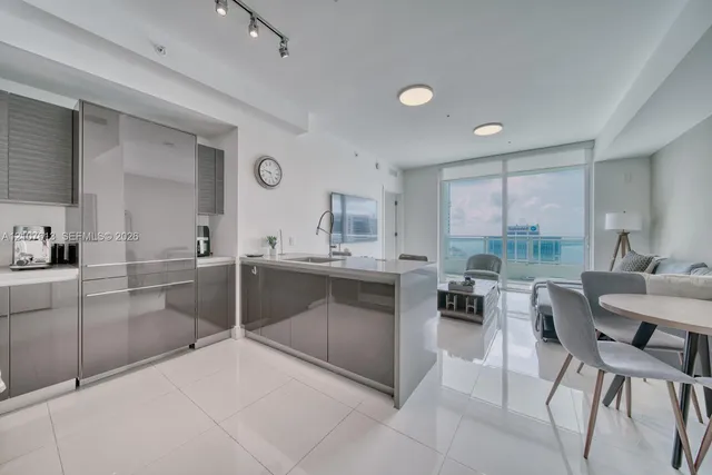 1-bedroom rental at 1080 Brickell Avenue #3802, Miami