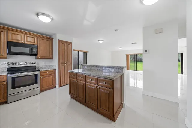 2-bedroom rental at 11000 SW 112th Avenue #11000, Miami