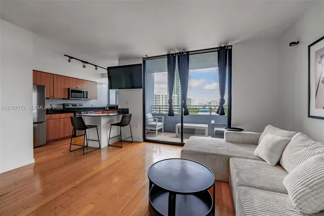 2-bedroom rental at 1330 West Avenue #909, Miami Beach