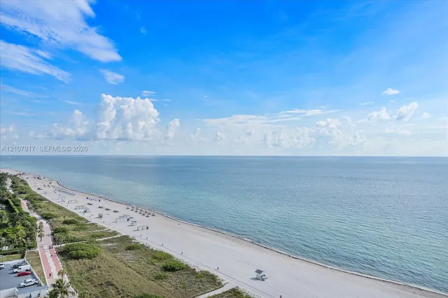 3-bedroom rental at 5757 Collins Avenue #2106, Miami Beach