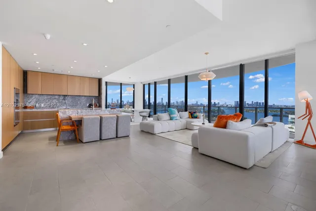 3-bedroom rental at 501 West Avenue #3303, Miami Beach