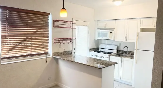 1-bedroom rental at 2195 Bay Drive #3, Miami Beach