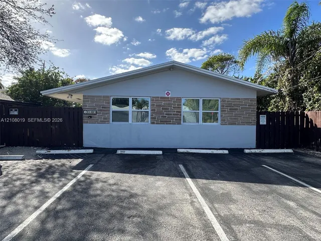 2-bedroom rental at 1105 NE 5th Terrace #1-4, Fort Lauderdale