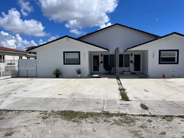 3-bedroom rental at 209 NW 46th Avenue #209, Miami