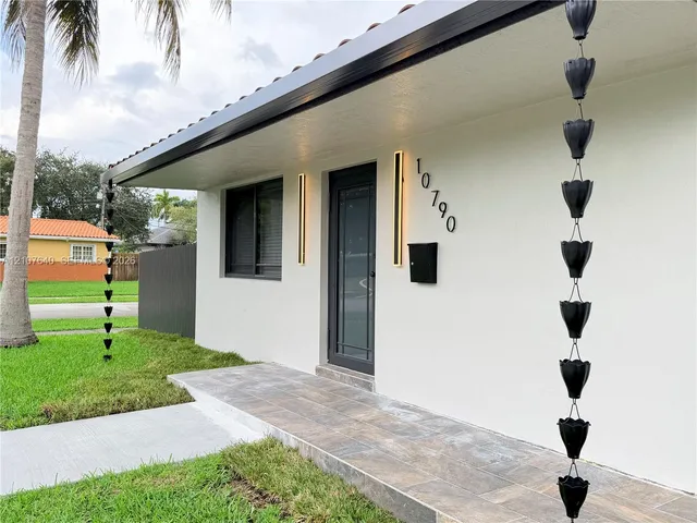 4-bedroom rental at 10790 SW 57th Terrace, Miami