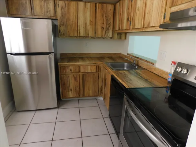 1-bedroom rental at 8025 SW 107th Avenue #109, Miami