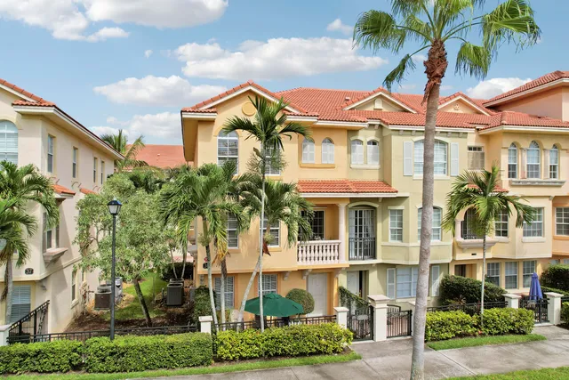2-bedroom home at 2548 Gardens Parkway, Palm Beach Gardens