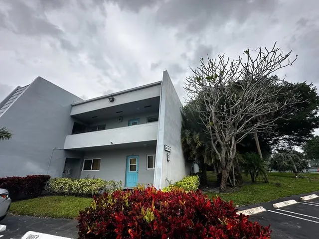 2-bedroom rental at 2600 Fiore Way #215, Delray Beach