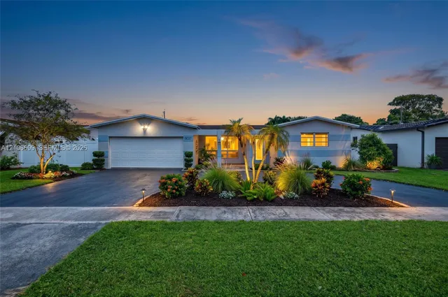 3-bedroom home at 9121 SW 54th Place, Cooper City