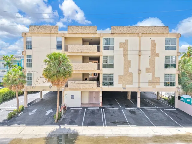 2-bedroom home at 2420 Diana Drive #306, Hallandale Beach
