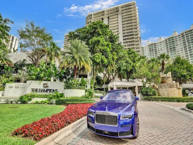 2-bedroom home at 20281 E Country Club Drive #2409, Aventura