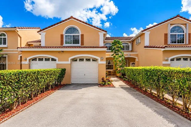 3-bedroom home at 14817 Balgowan Road #102-5, Miami Lakes