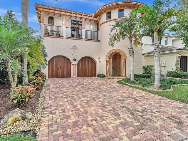 5-bedroom home at 9614 Kenley Court, Parkland