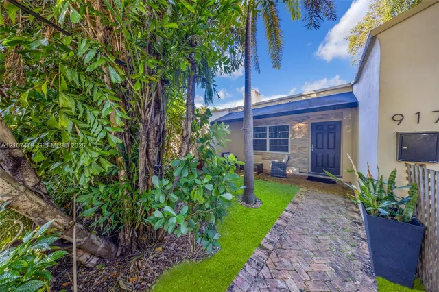 4-bedroom home at 917 NE 16th Terrace, Fort Lauderdale