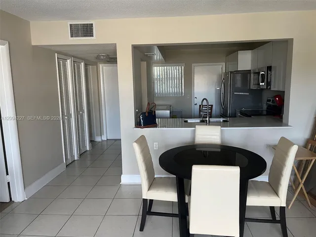 1-bedroom rental at 215 SE 3rd Avenue #302D, Hallandale Beach