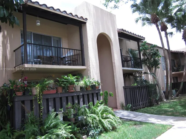 1-bedroom rental at 10810 N Kendall Drive #Q-18, Miami