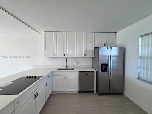 2-bedroom rental at 575 Oaks Lane #1008, Pompano Beach