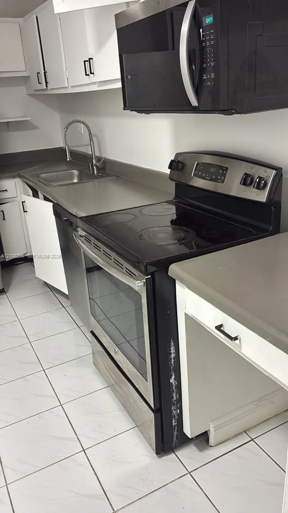 2-bedroom rental at 1800 Sans Souci Boulevard #340, North Miami