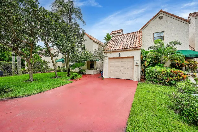 3-bedroom home at 6130 Via Tierra Drive, Boca Raton