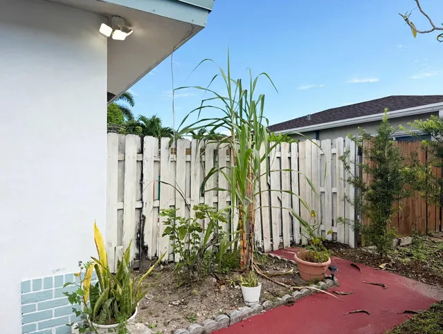 4-bedroom rental at 6911 NW 82ND Court #2, Tamarac