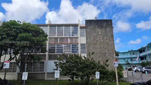 2-bedroom home at 1481 NE Miami Gardens Drive #368, Miami