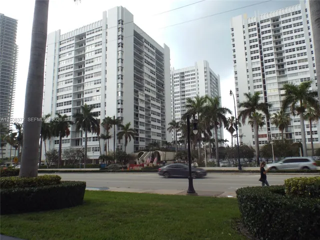 1-bedroom home at 1880 S Ocean Drive #401, Hallandale Beach