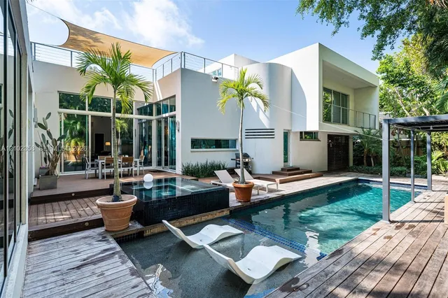 4-bedroom home at 3855 Poinciana Avenue, Miami