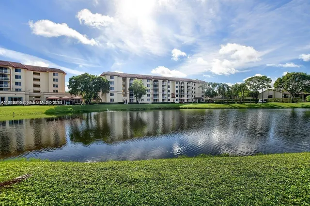 2-bedroom rental at 1258 S Military Trail #813, Deerfield Beach